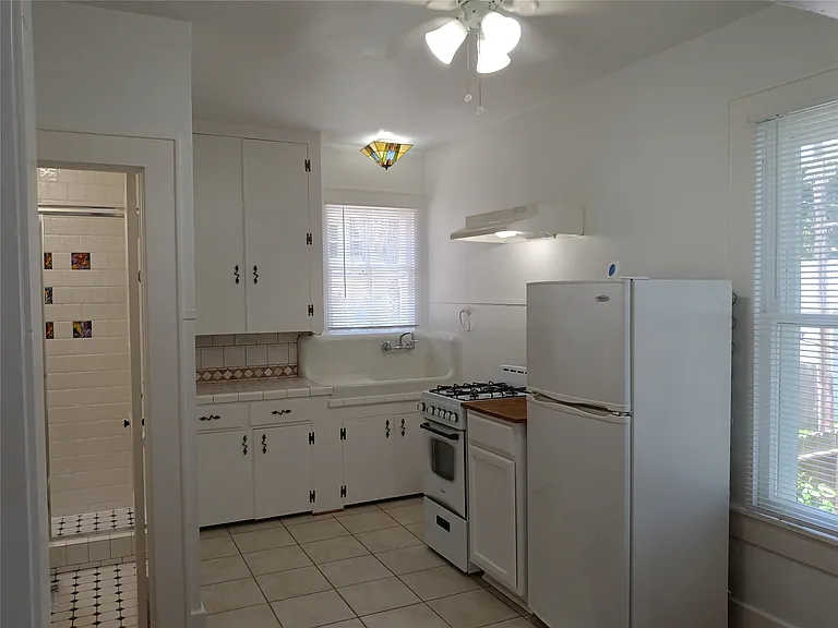 2924 Avenue P 1/2 #1 — Photo 12