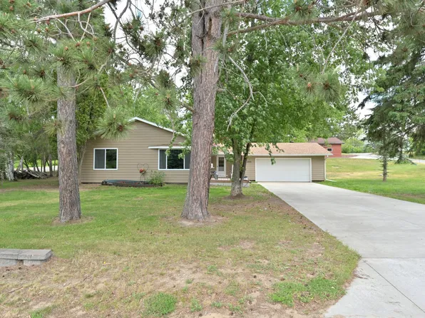 1025 SW 5th St, Grand Rapids, MN 55744
