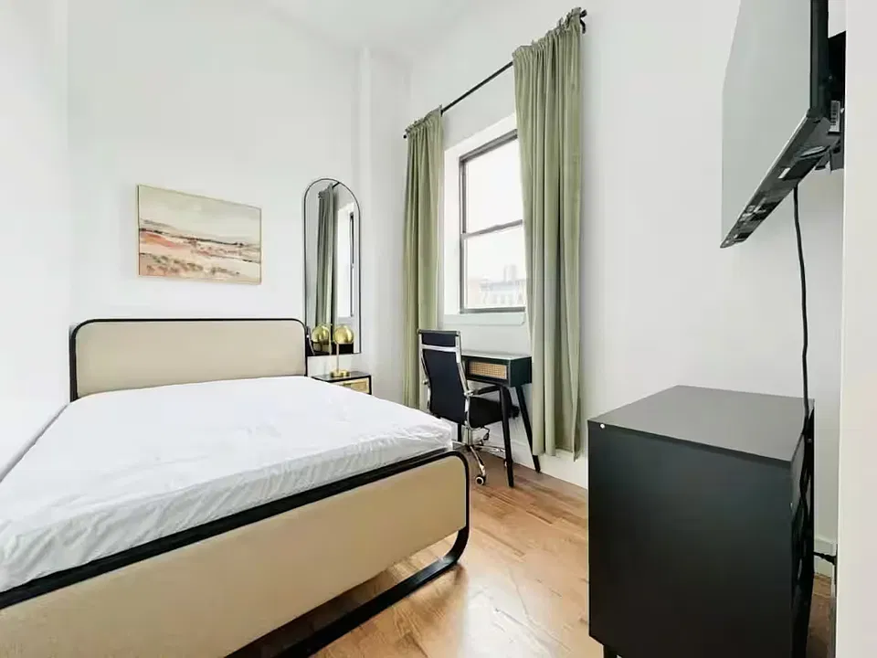 104 Graham Ave #4-196