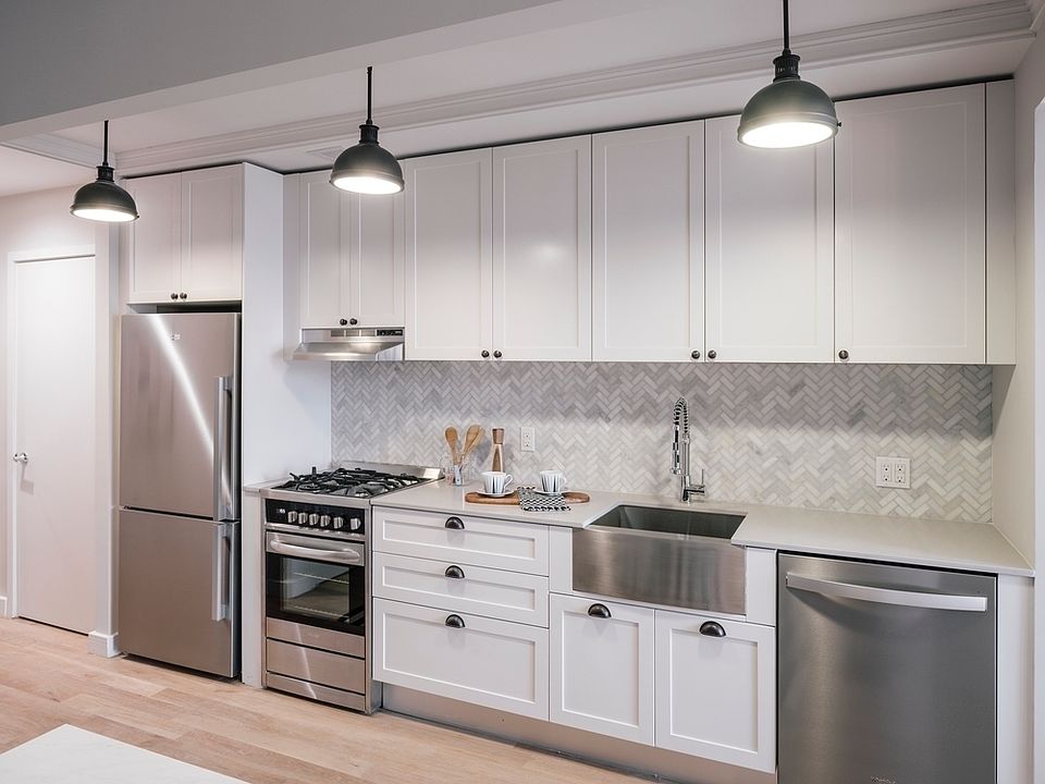1st image of 409 Eastern Pkwy APT 506