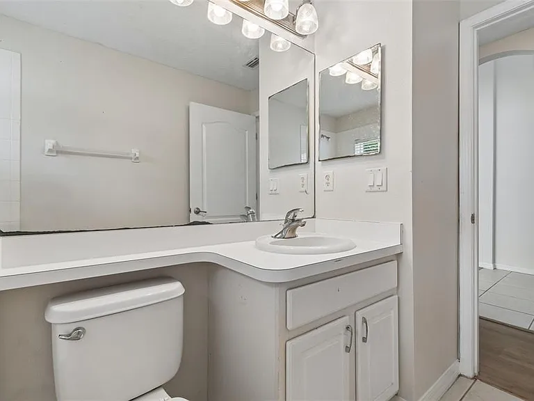 2222 Roanoke Springs Dr — Photo 28