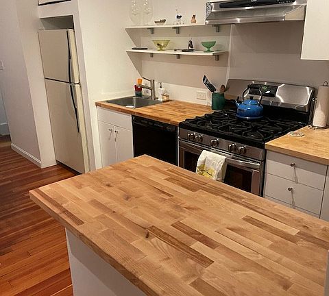 5th image of 106 Pleasant St #2