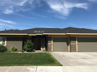 1432 Jade St, West Richland, WA 99353