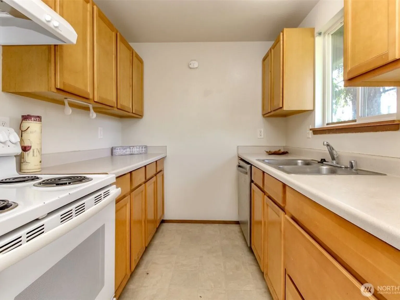 3 bed, 940 sqft, $2,500 — Photo 4