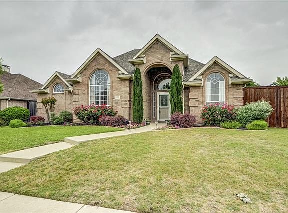 2nd image of 1309 Hillcrest Dr