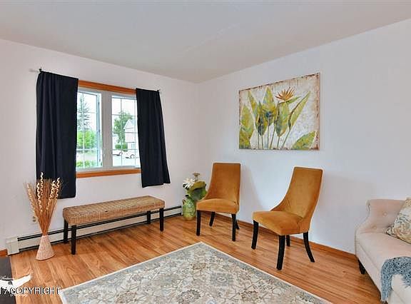 5th image of 1587 Gillam Way