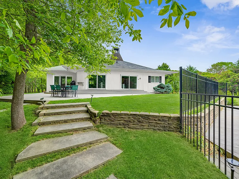 83 Porter Rd — Photo 18
