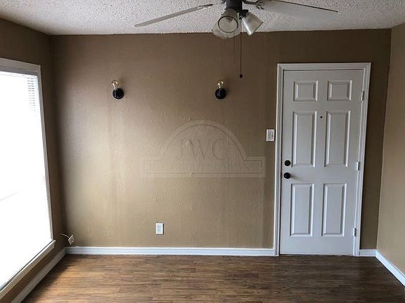 3rd image of 813 Estelle Ave #815