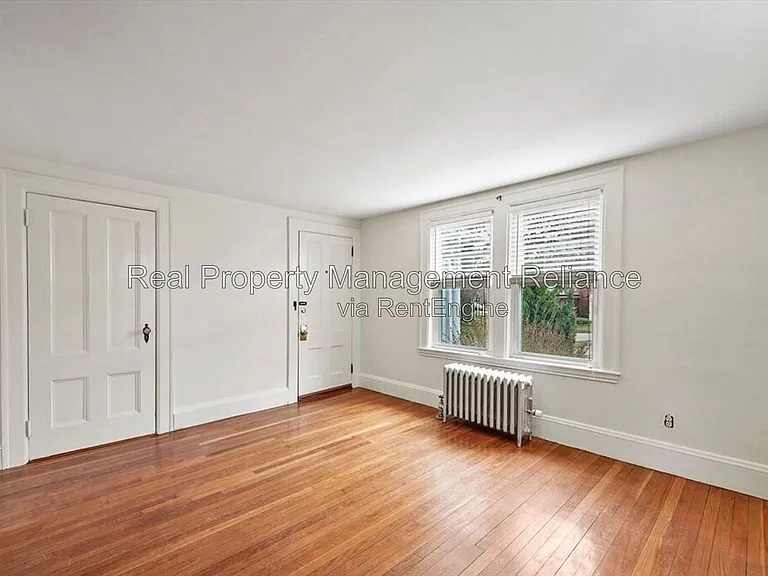 16 Winthrop St #1 — Photo 3