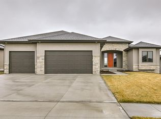 9030 S 32nd St, Lincoln, NE 68516