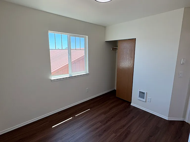 221 W Wynooche Ave #404 — Photo 8