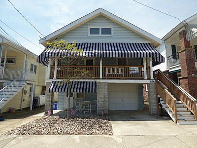 2nd image of 824 Stenton Pl