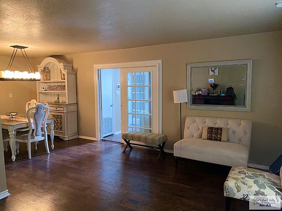 4th image of 105 Varadero St