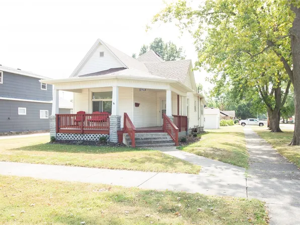 621 Wabash Ave, Mattoon, IL 61938