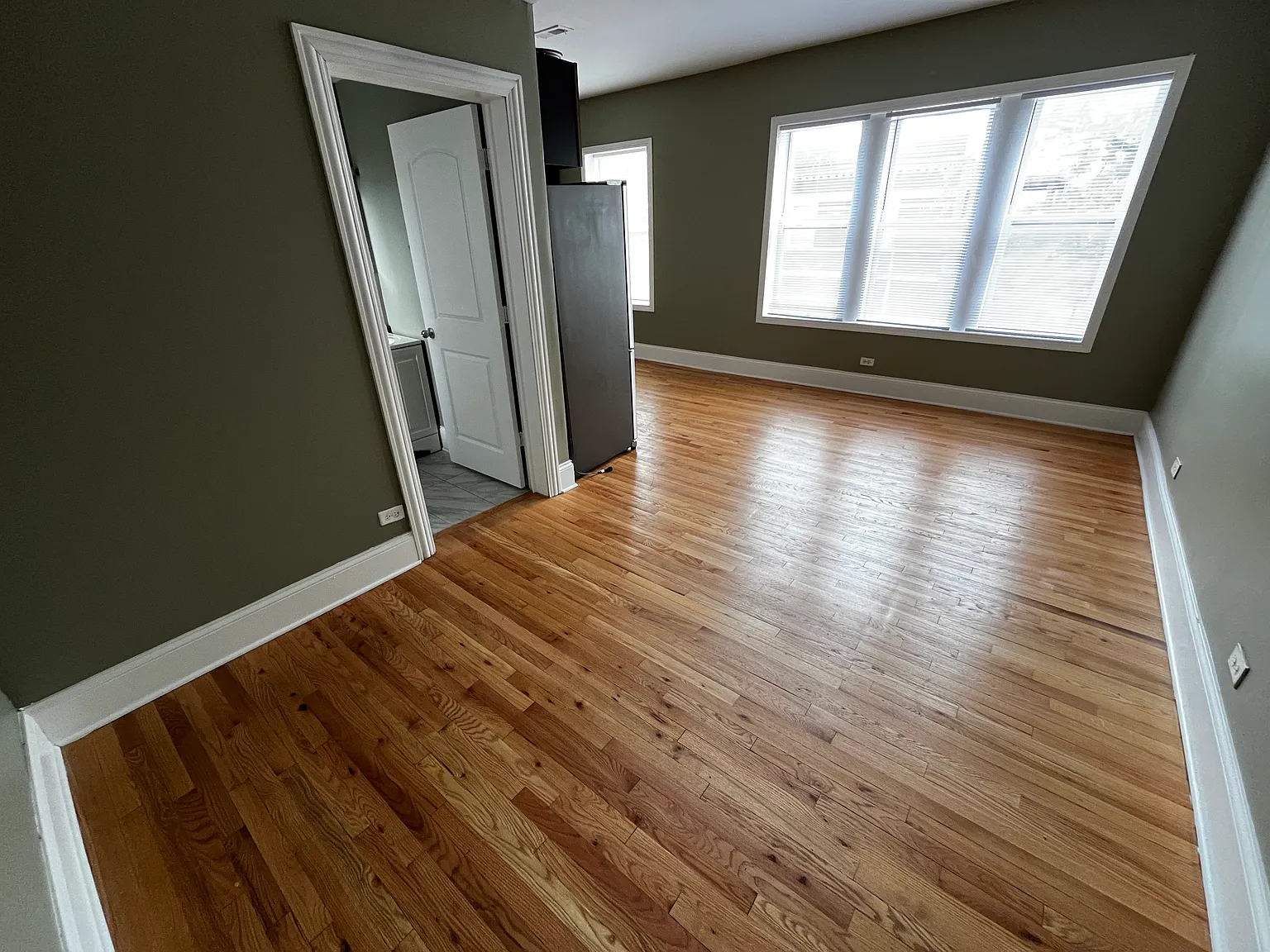 2 bed, 800 sqft, $1,700 — Photo 2
