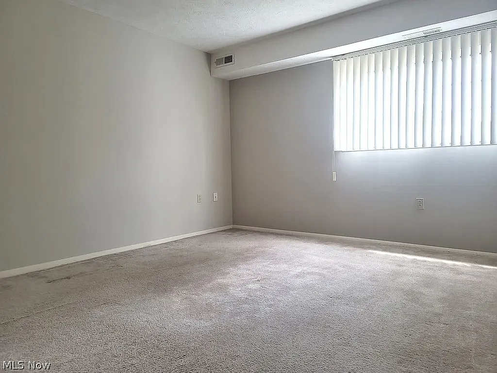 10365 Glenway Dr — Photo 4
