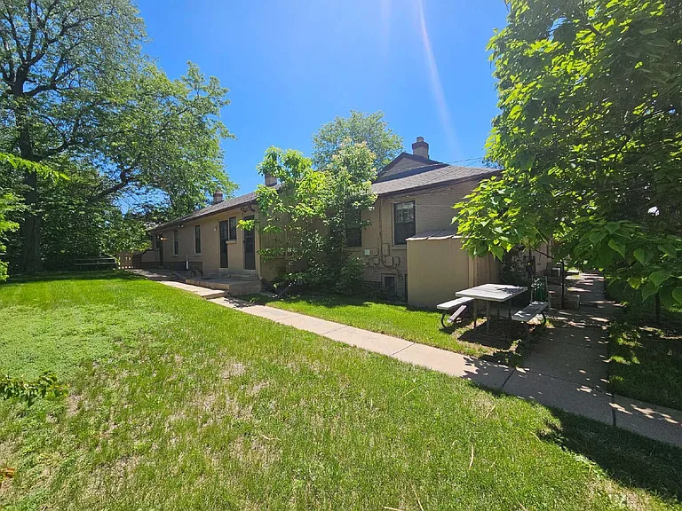 2131 S Grant St — Photo 10