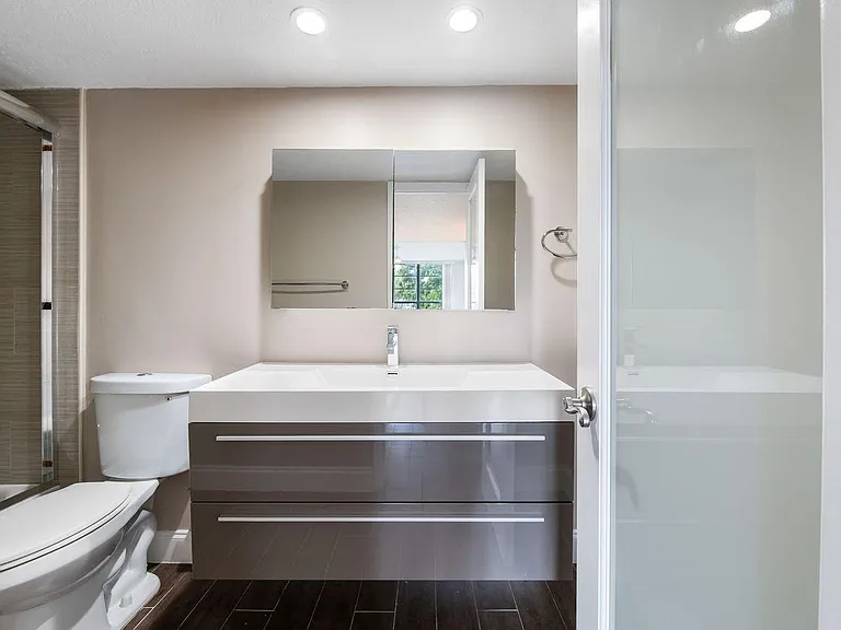 2851 S Palm Aire Dr #107 — Photo 16