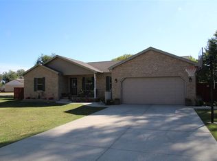 6871 Moon Ct, Terre Haute, IN 47805
