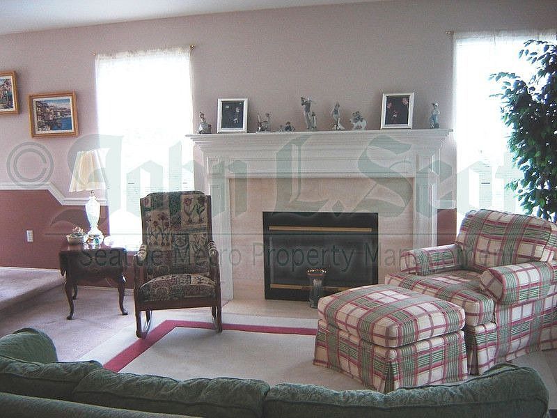 1st image of 123 214th Ave NE