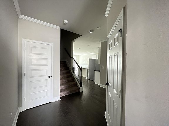 2nd image of 130 Camden Park Dr