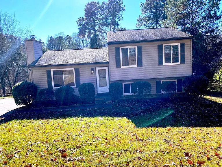 104 Wyatts Pond Ln — Photo 1