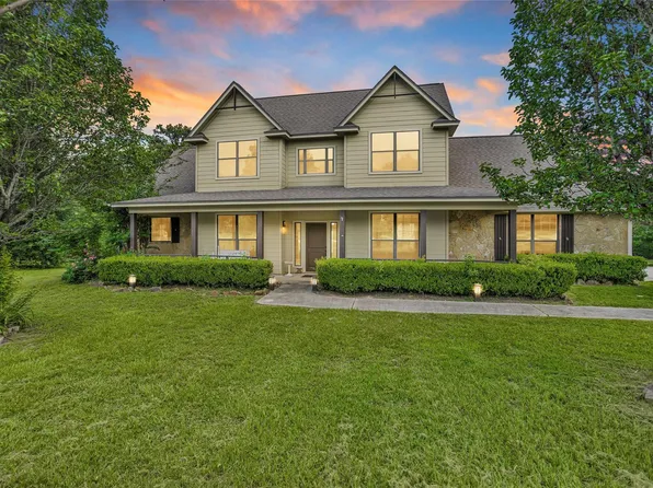 21 Ranch Rd, Willis, TX 77378