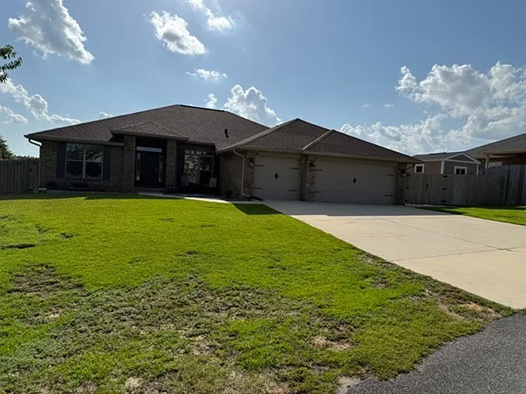 5746 Periwinkle Ln — Photo 2