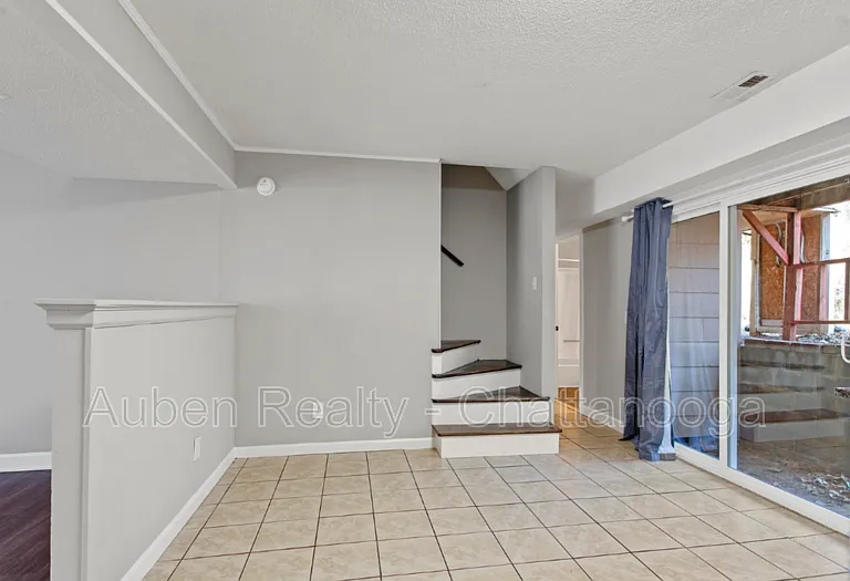 7167 Holland Ln — Photo 8