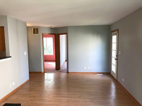 2nd image of 1886 Cambridge Dr