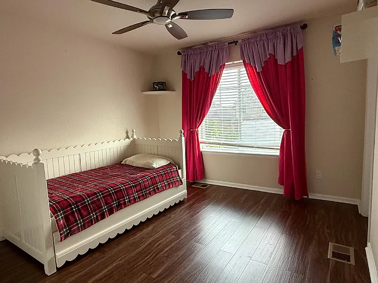 5047 S Versailles Cir — Photo 25