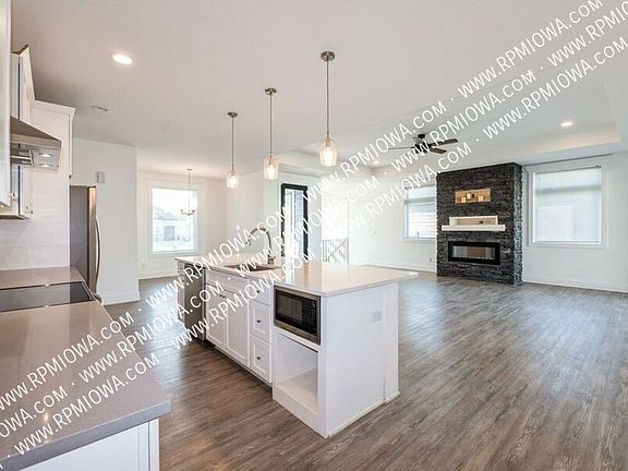 2nd image of 1408 NW Spruce Dr