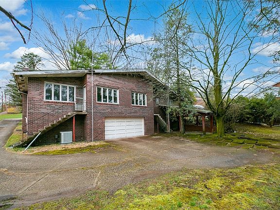 5th image of 4223 Colonial Dr