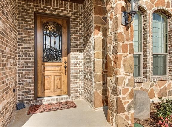 3rd image of 3009 Bella Lago Dr