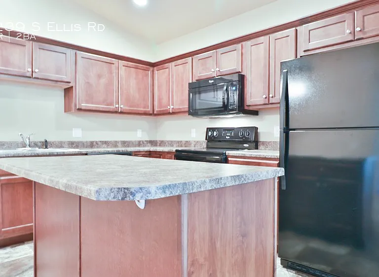 2239 Ellis Kitchen_03222021