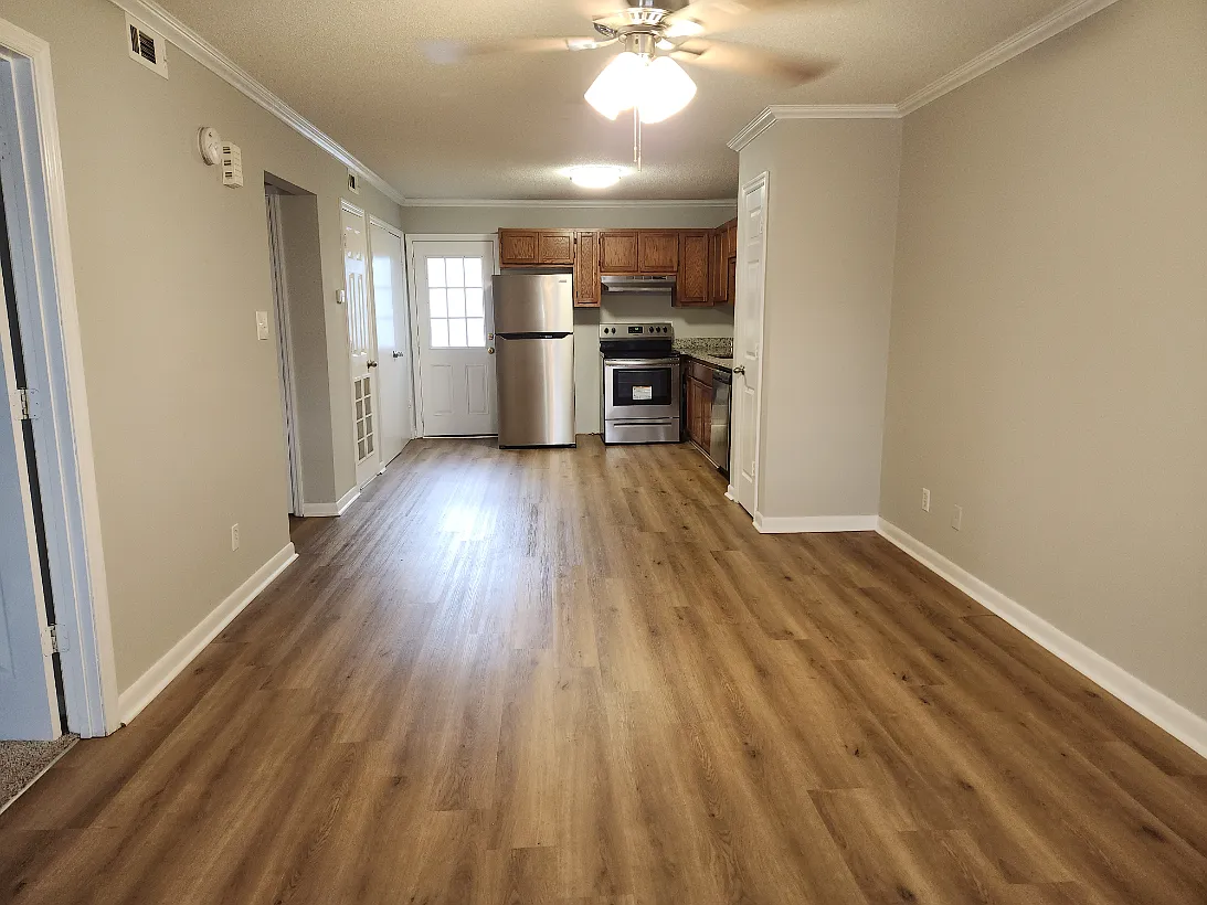 2 bed, 1.0 bath, $795 — Photo 3