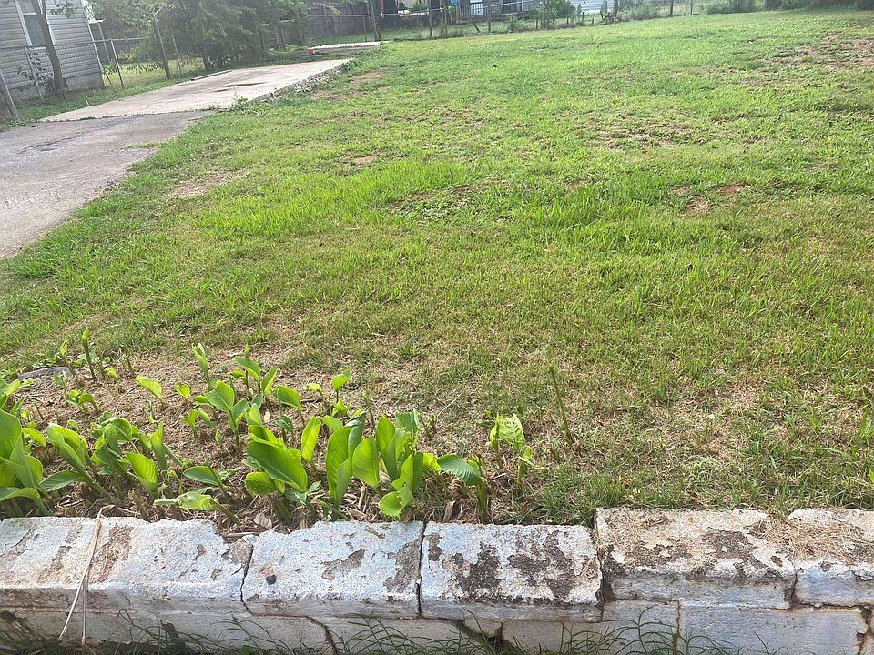 2nd image of 11 1/2 Avenue
