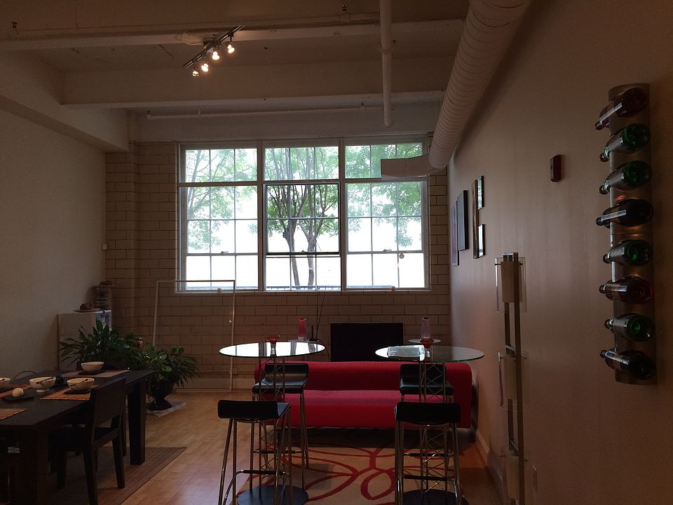 Living Room/Dining Room
