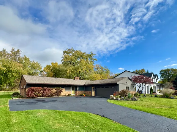 25429 Bryden Rd, Beachwood, OH 44122