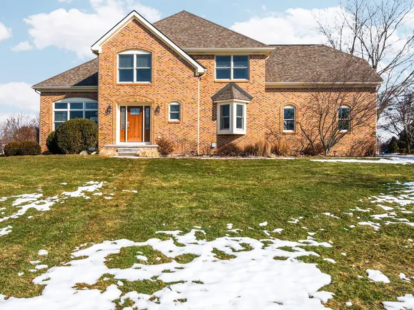 1729 Monterey Ct, Ann Arbor, MI 48108