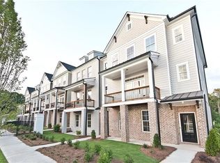 1010 Rivermont Aly, Roswell, GA 30076
