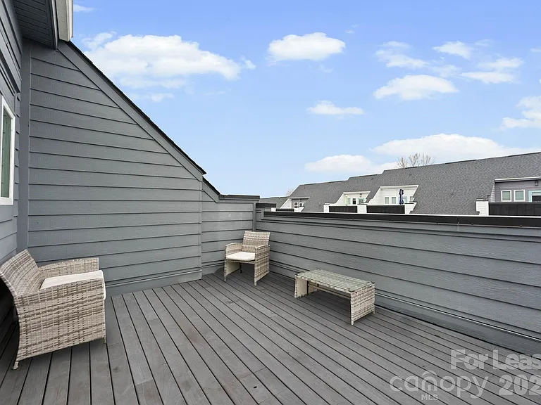648 W End Dr — Photo 41