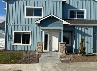 225 S Roaming Ln APT 102, Kuna, ID 83634