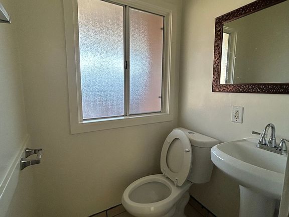 5th image of 2319-2333 N Durfee Ave #2329