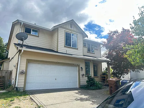 2218 E 65th St Photo 1