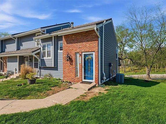 2nd image of 288 NE Bayview Dr