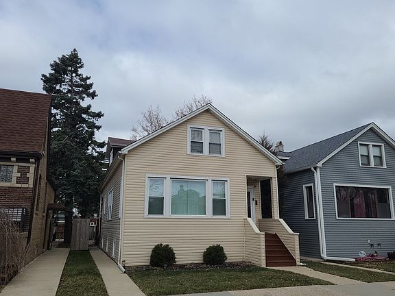 3rd image of 2948 N Newcastle Ave