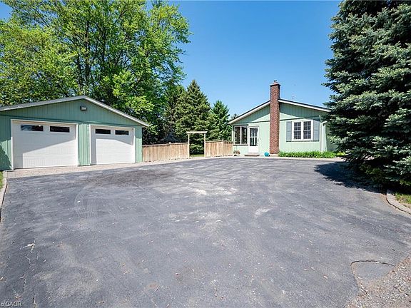 4th image of 1068 Cameron Rd