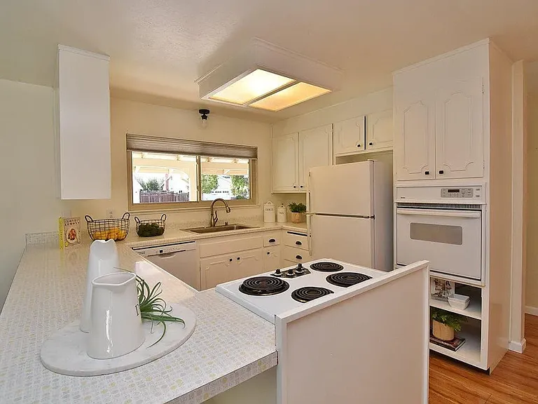 4325 Satinwood Dr — Photo 5