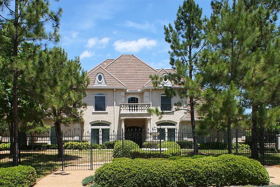 1st image of 1416 Laurel Ln